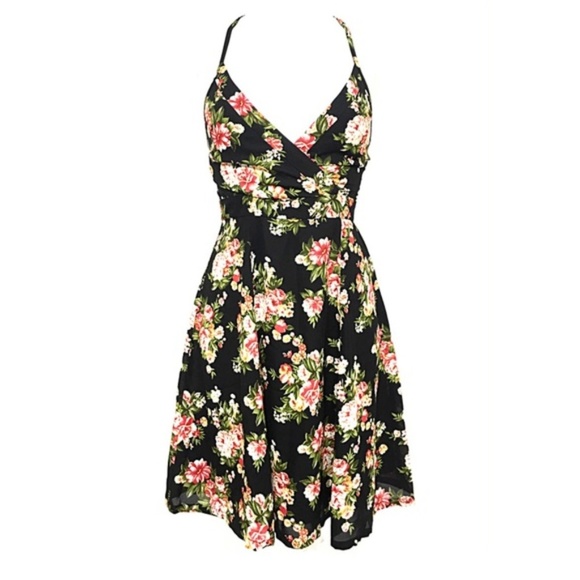 Dresses & Skirts - ADORABLE Lace Up Open Back Floral A Line Dress
